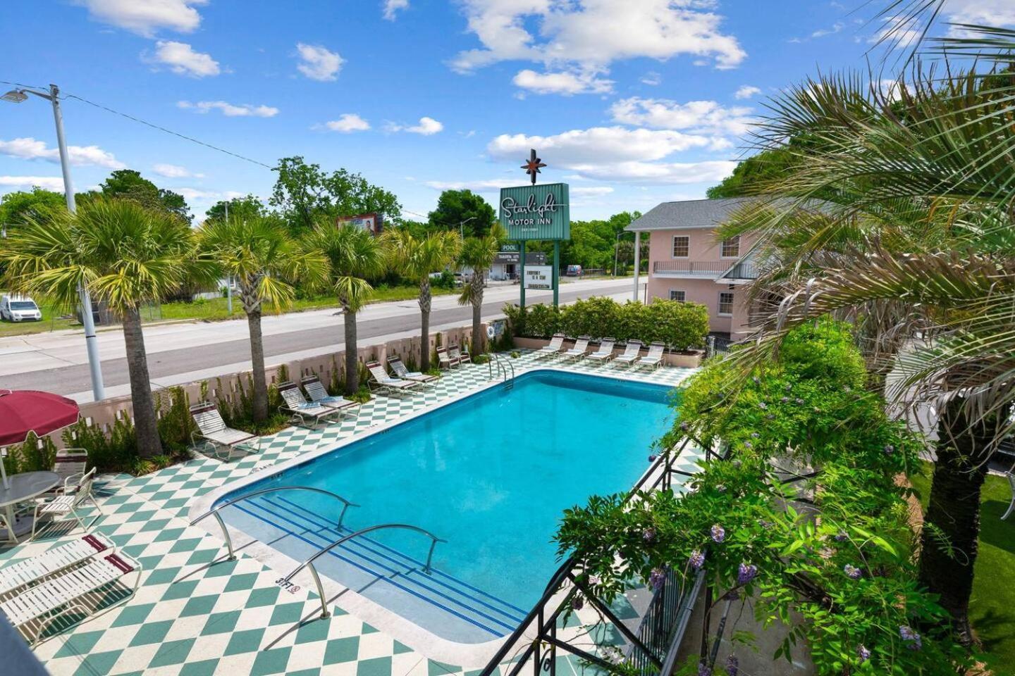 The Starlight Motor Inn North Charleston Bagian luar foto